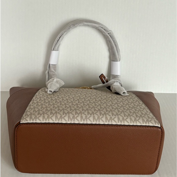 NWT Michael Kors Charlotte Top Zip Tote MK Signature Shoulder Bag  Vanilla - Picture 9 of 16